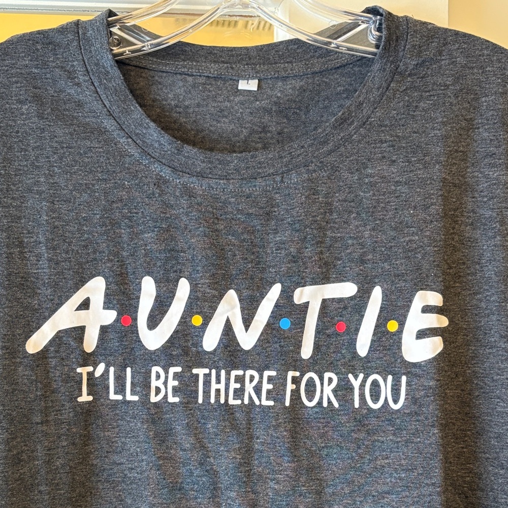 NWOT Friends charcoal gray Auntie T-Shirt top L